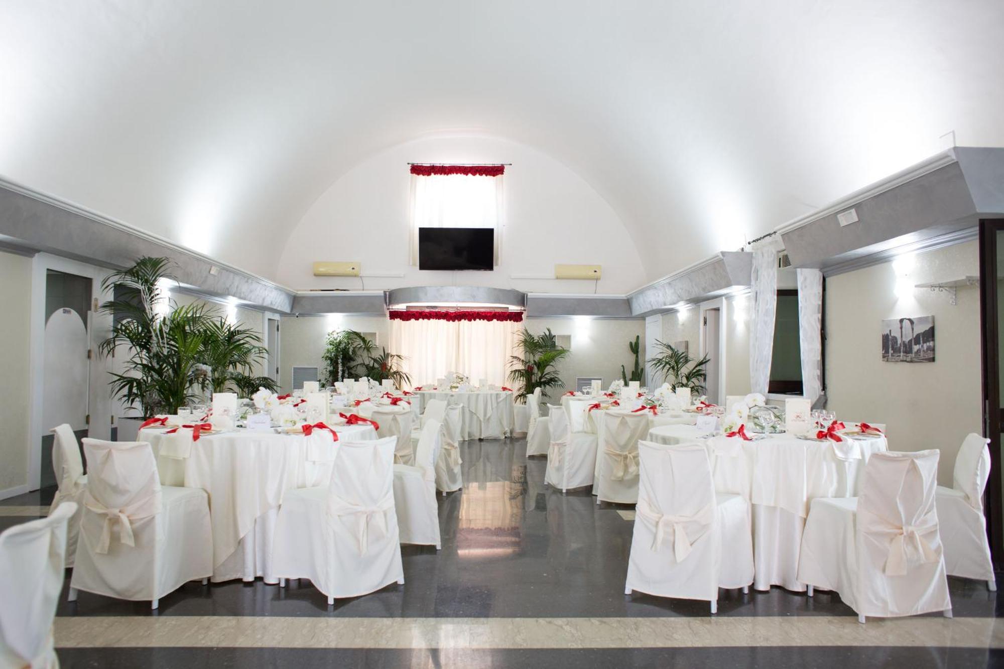 Il Postiglione Hotel - Sala Ricevimenti Minturno Dış mekan fotoğraf