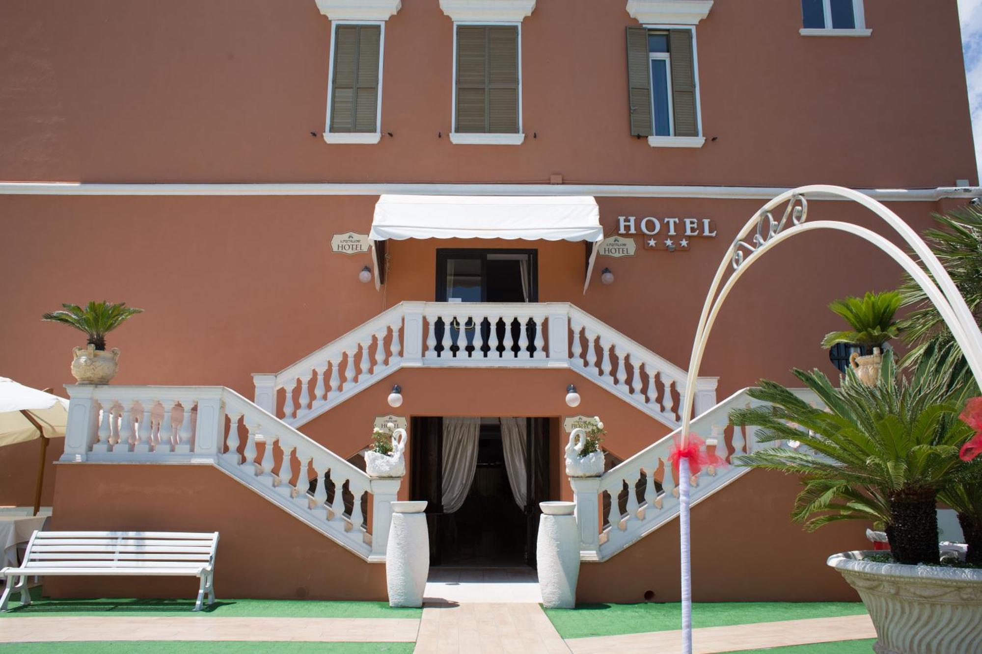Il Postiglione Hotel - Sala Ricevimenti Minturno Dış mekan fotoğraf